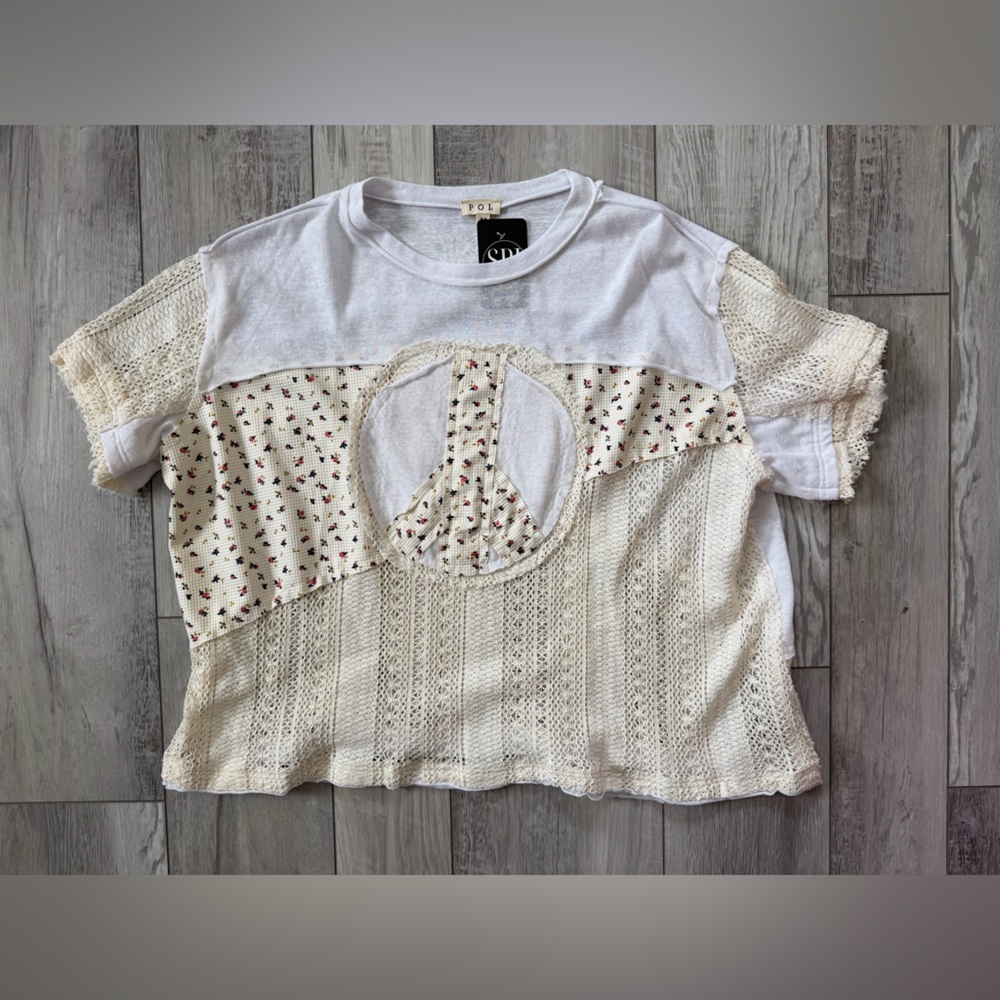 ✨NWT-POL Half Crochet Peace Sign Patchwork BOHO Short Sleeve Top size medium - Picture 6 of 12
